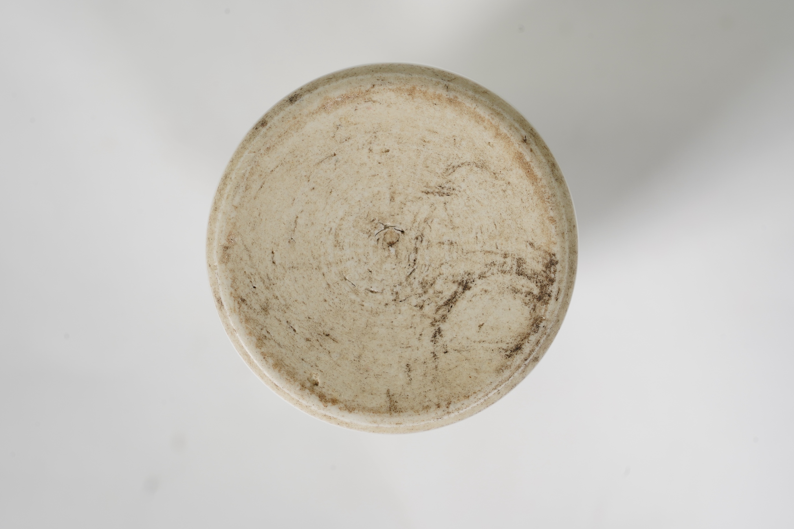 A small Chinese blue and white ‘figures in garden’ rolwagen vase, possibly Chongzhen period (1627-1644)
